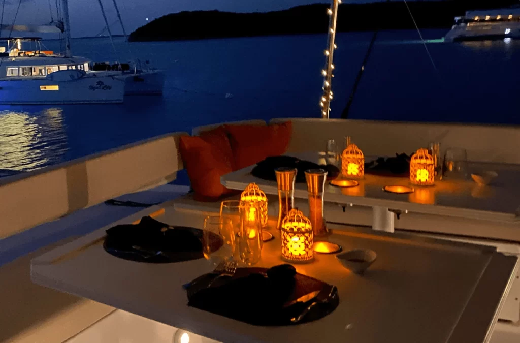 Private yacht dinner dubai
